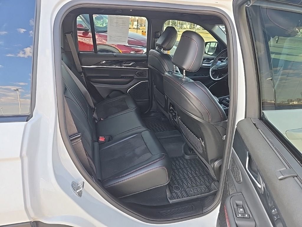 2022 Jeep Grand Cherokee Trailhawk