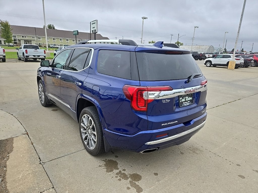 2023 GMC Acadia Denali