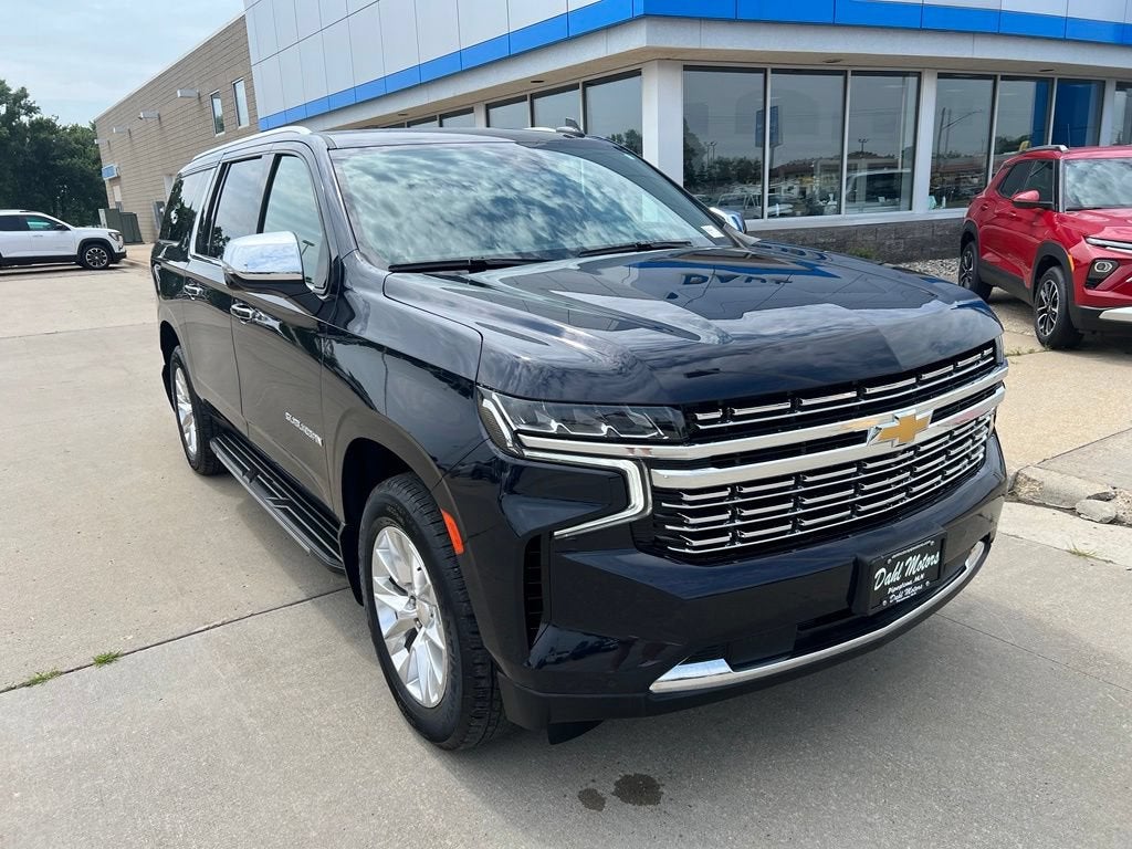 Used 2024 Chevrolet Suburban Premier with VIN 1GNSKFKD1RR201427 for sale in Pipestone, Minnesota