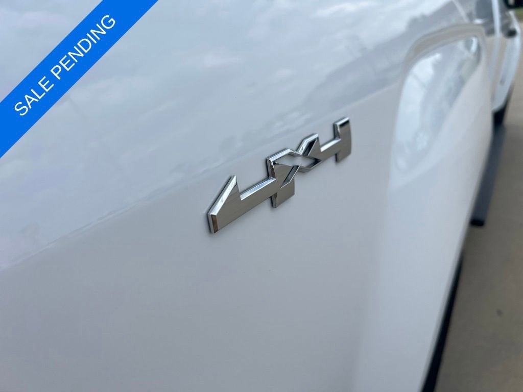 2022 GMC Canyon Elevation Standard