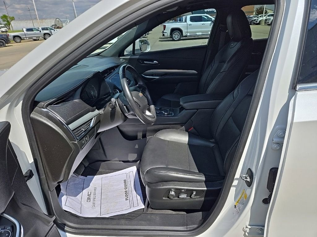 2020 Cadillac XT4 AWD Premium Luxury