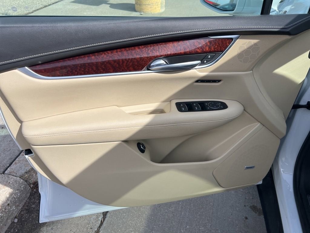 2017 Cadillac XT5 Luxury AWD