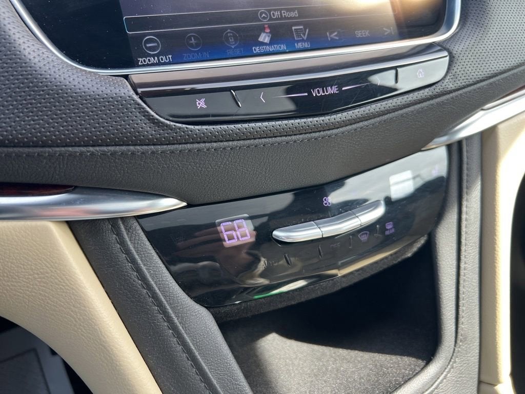 2017 Cadillac XT5 Luxury AWD