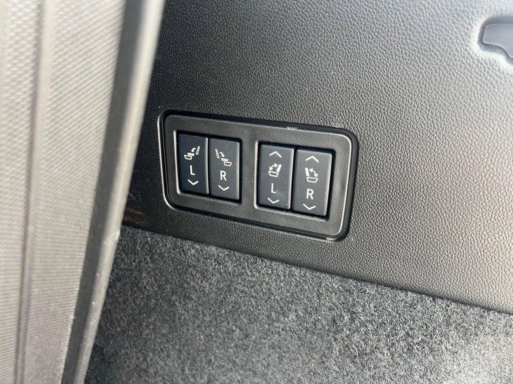 2025 Cadillac XT6 Sport