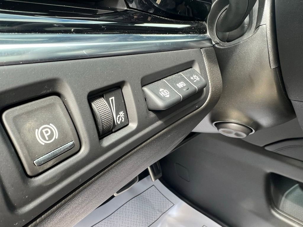 2025 Cadillac XT6 Sport
