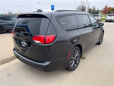 2019 Chrysler Pacifica Touring L Plus