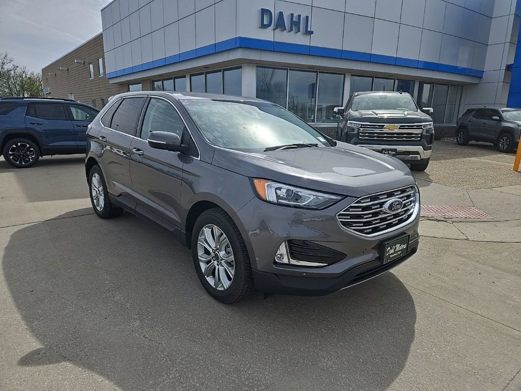 2022 Ford Edge Titanium