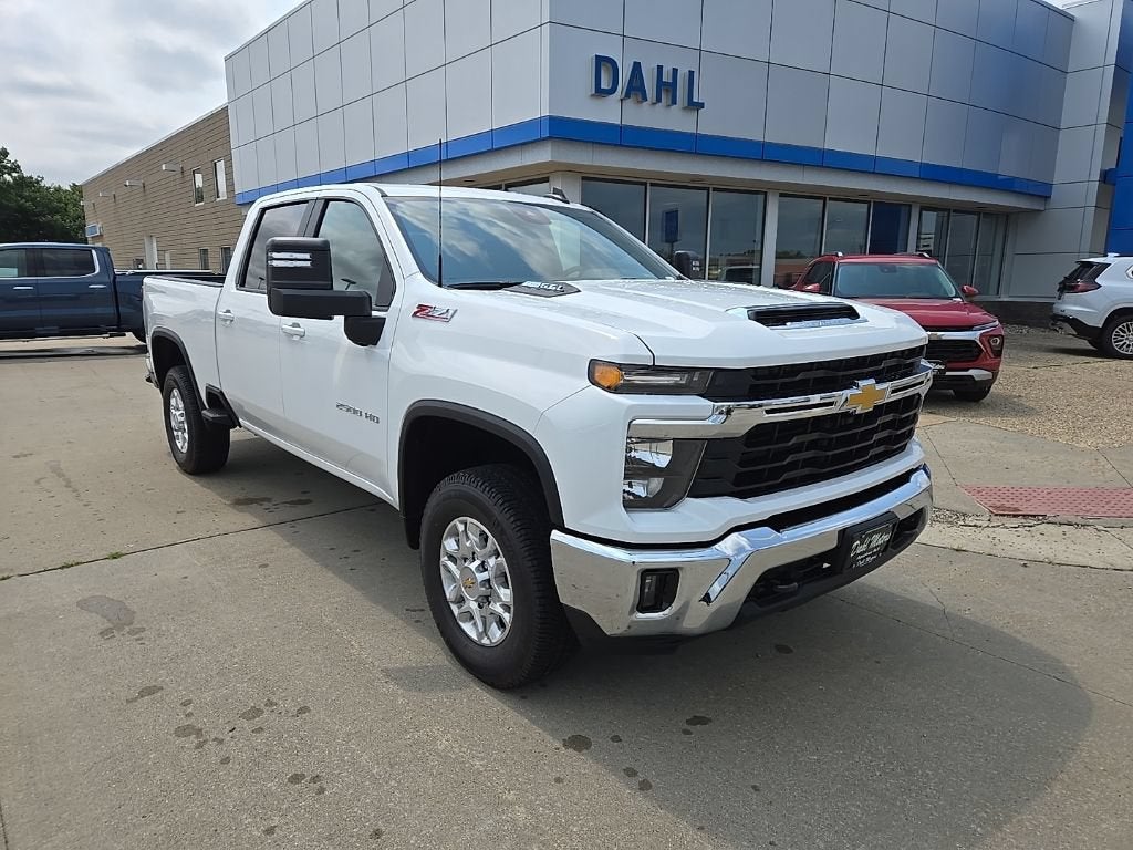2026 Chevrolet Silverado 2500 HD LT - Photo 2