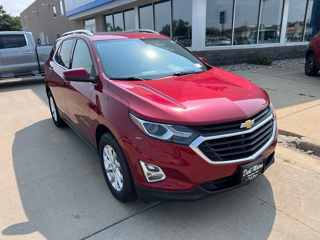 Used 2018 Chevrolet Equinox LT with VIN 2GNAXSEV9J6101442 for sale in Pipestone, Minnesota