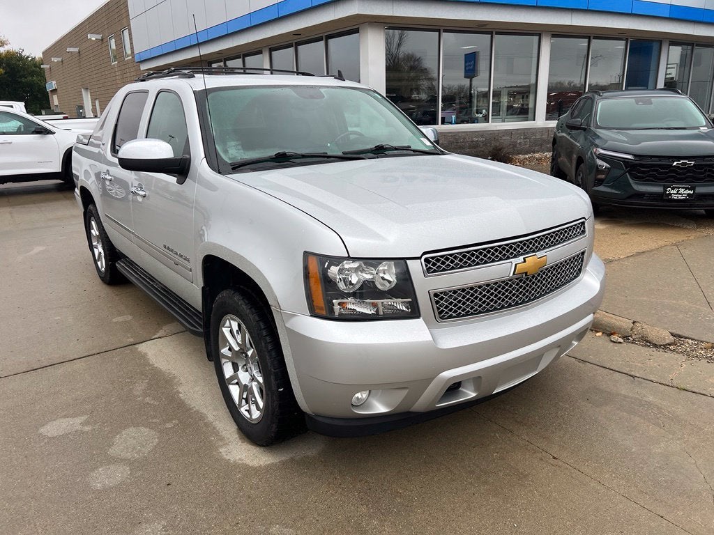 Used 2012 Chevrolet Avalanche LTZ with VIN 3GNTKGE77CG177867 for sale in Pipestone, Minnesota