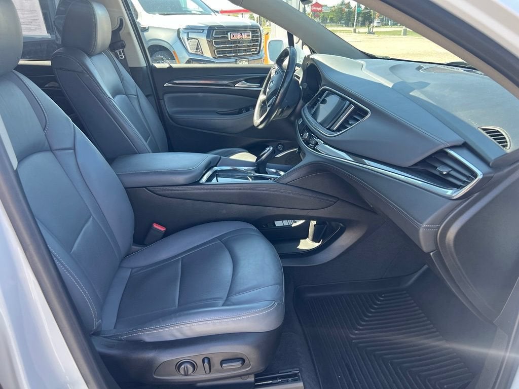 2020 Buick Enclave Essence