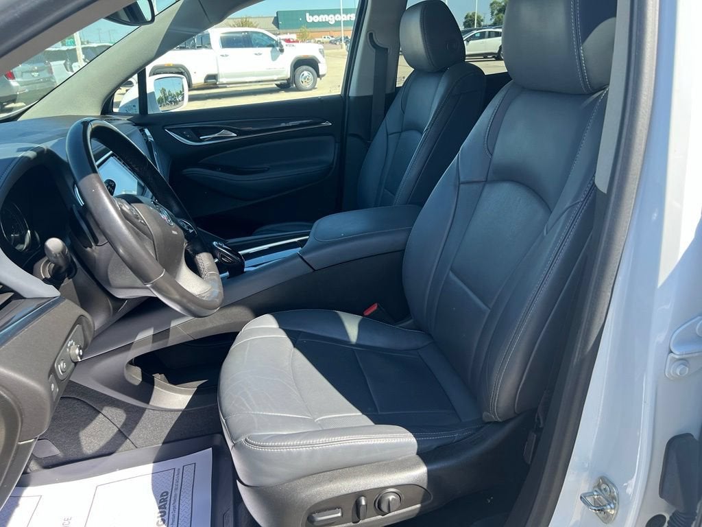 2020 Buick Enclave Essence