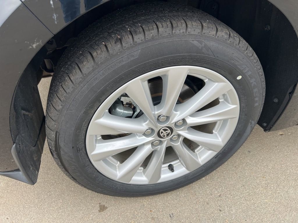 2024 Toyota Corolla Hatchback SE